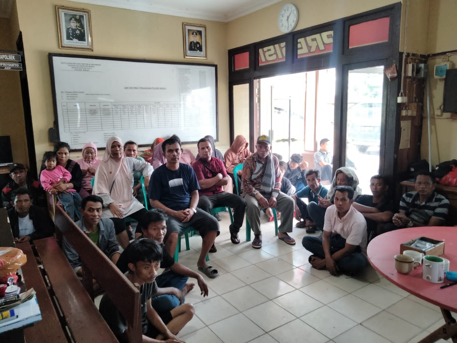 Polres Kapuas Hulu Gagalkan Keberangkatan Puluhan Calon PMI ke Malaysia