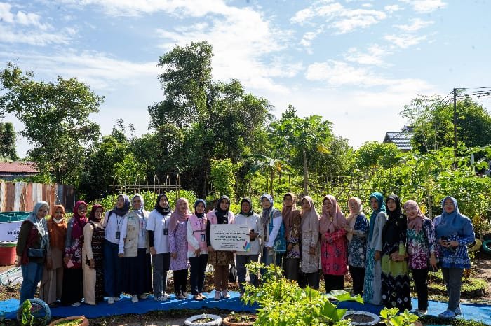Srikandi PLN Salurkan Bantuan Bioflok dan Budikdamber