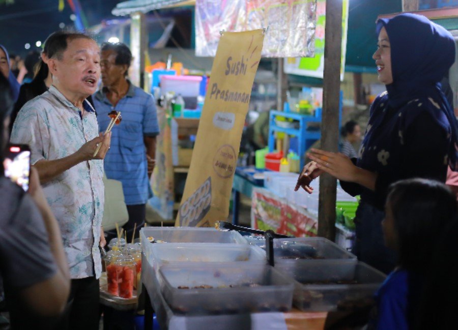 Yansen Sapa Pelaku UMKM di Festival Faraje’ Pasaka Negeri 2024