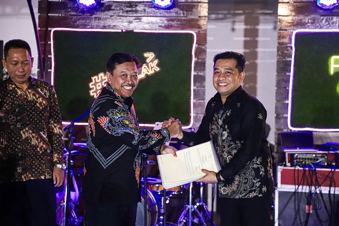 PLN Terima 47 Sertifikat Tanah dari ATR/BPN untuk Percepat Proyek Pembangunan Infrastruktur Ketenagalistrikan di Kalimantan Barat