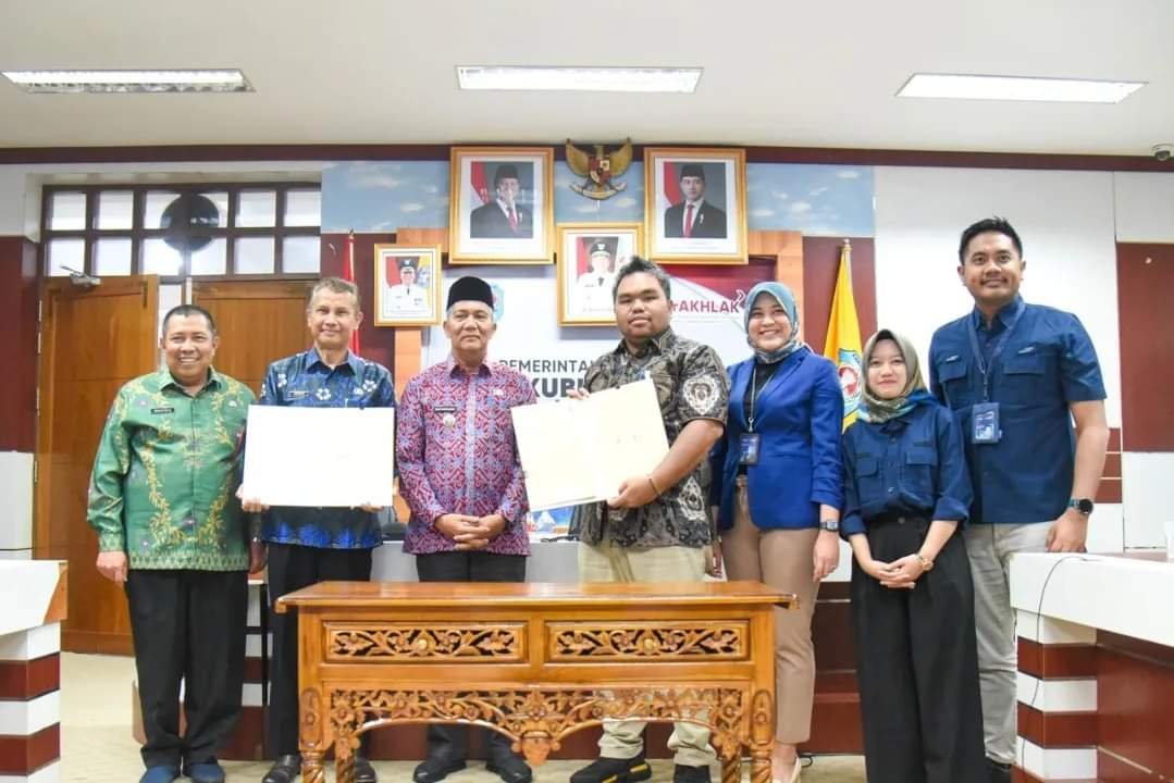 Tingkatkan PAD, Pemkab Kubu Raya Teken PKS bersama PT Bank Mandiri Tbk