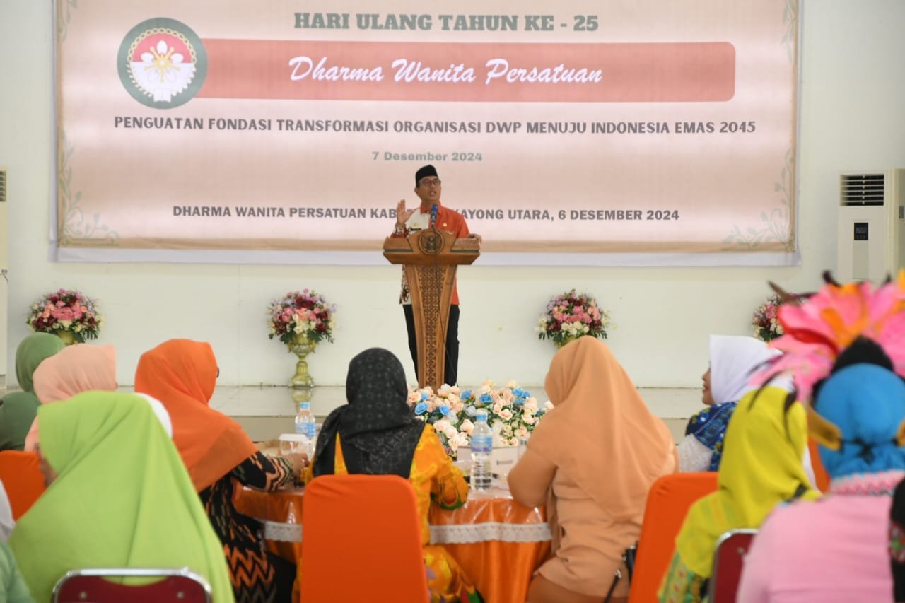 Peringatan HUT Dharma Wanita dan Hari Ibu, Pj Alfian: Perempuan Memiliki Peran Strategis Menciptakan Generasi Tangguh