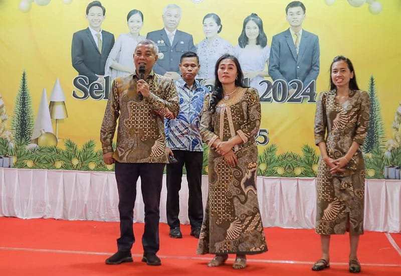 Bupati Martin Gelar Open House Natal Terakhir Masa Jabatan