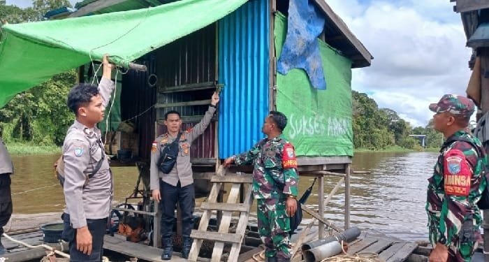 Koramil dan Polsek Silat Hilir Gelar Patroli Gabungan PETI di Sepanjang Sungai Kapuas