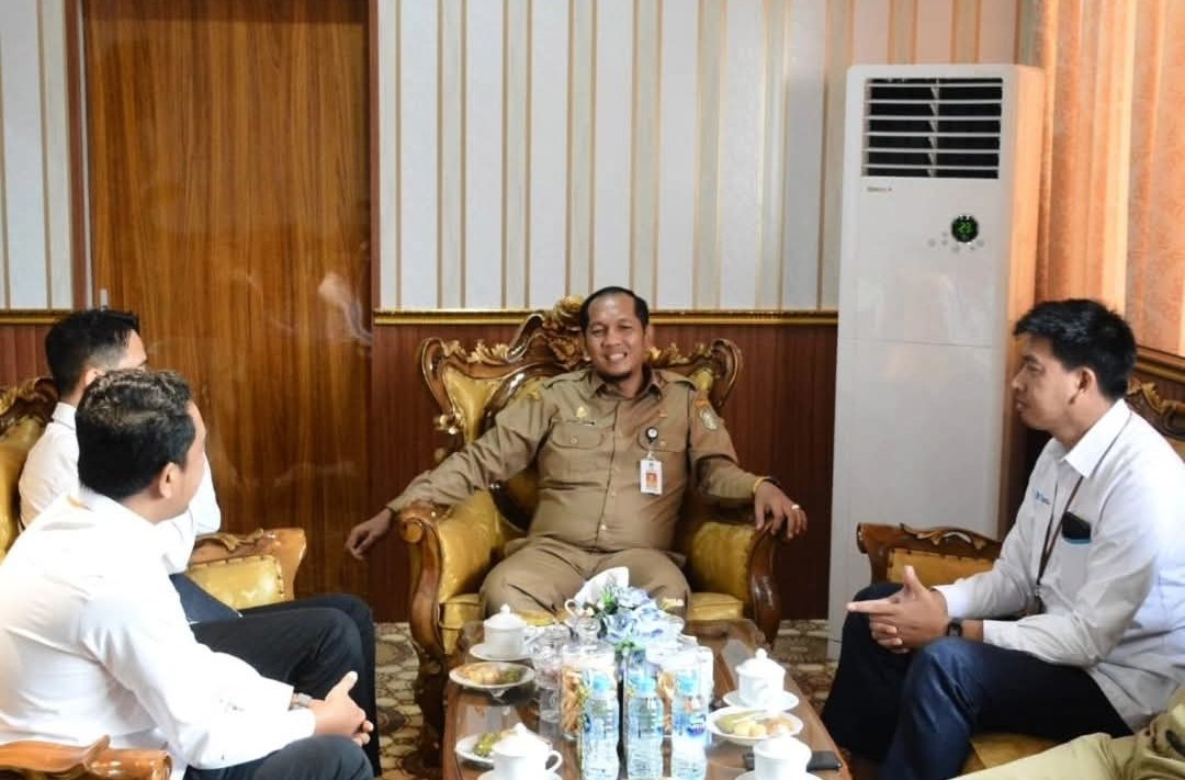 Sekda Ketapang Terima Audiensi Manager UP3 PLN, Bahas Keandalan Listrik