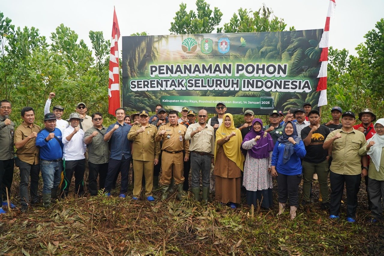 PLN Dukung Penanaman Pohon Serentak di Kalimantan Barat untuk Kelestarian Lingkungan