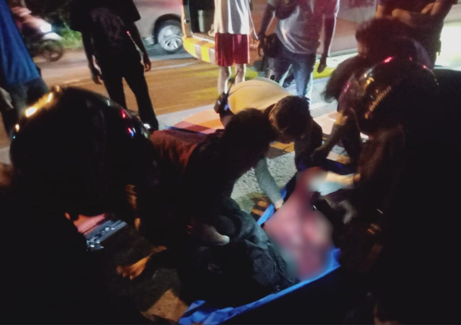 Pengendara Motor Tewas Terlindas Mobil Mixer Truck di Jalan Adisucipto