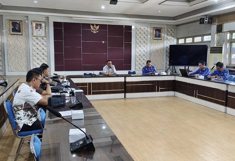 Jalan Provinsi di Ketapang Banyak Hancur, Komisi IV DPRD Ketapang Temui Dinas PU Kalbar