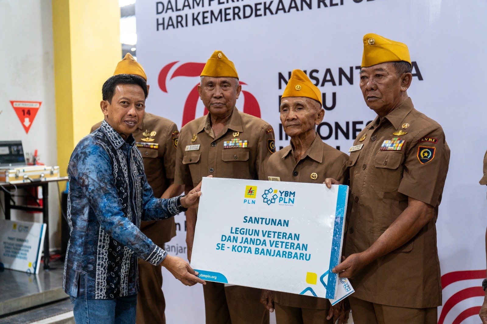 Salurkan 165 Program Bantuan Tahun 2024, YBM PLN UIP3B Kalimantan Sejahterakan 6.830 Penerima Manfaat