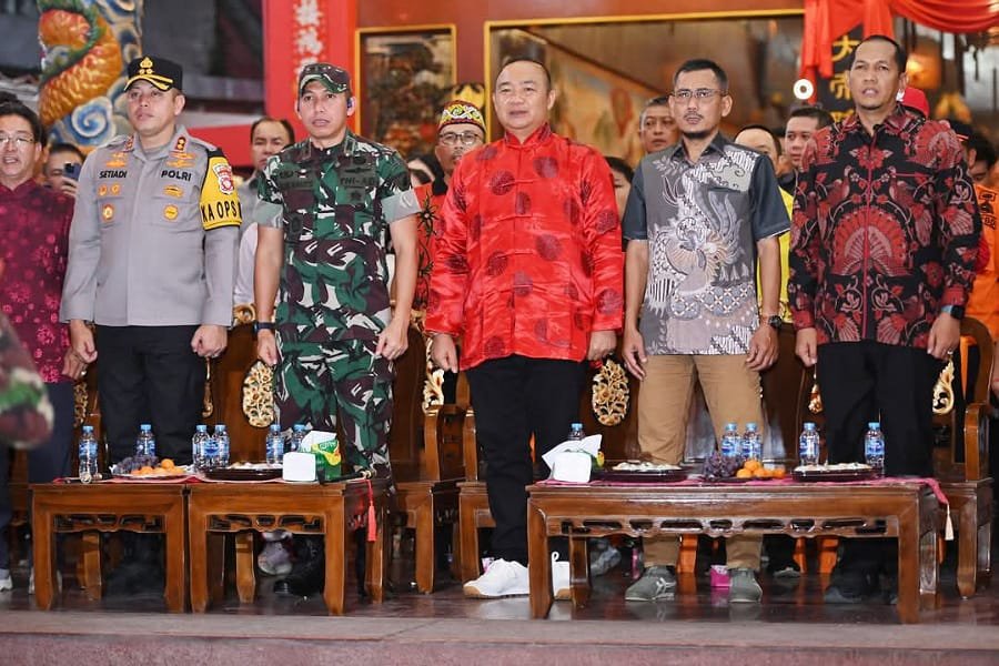 Pj Sekda Ketapang Lepas Pawai Budaya di Klenteng Tua Pek Kong