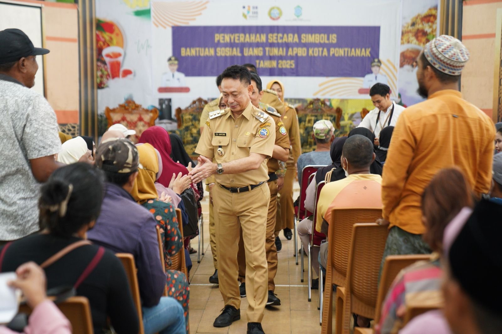 Pemkot Pontianak Salurkan Bansos Tunai Rp 2,5 Miliar kepada 4.312 KK Kurang Mampu