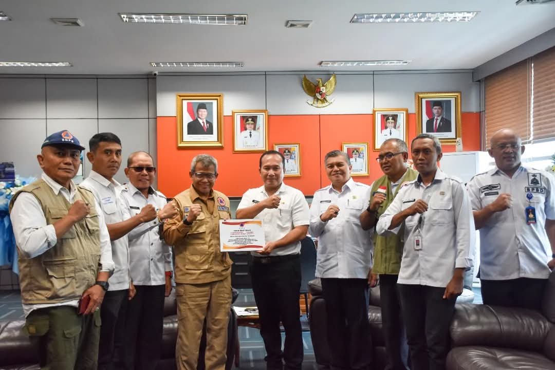 Tangani Banjir, Bupati Sujiwo Bertemu Direktur BNPB