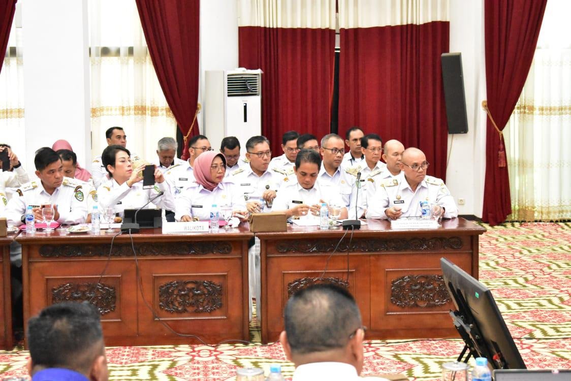 Bahasan: Butuh Kerja Keras dan Sinergi Antar Daerah Kejar Target Ekonomi 2025