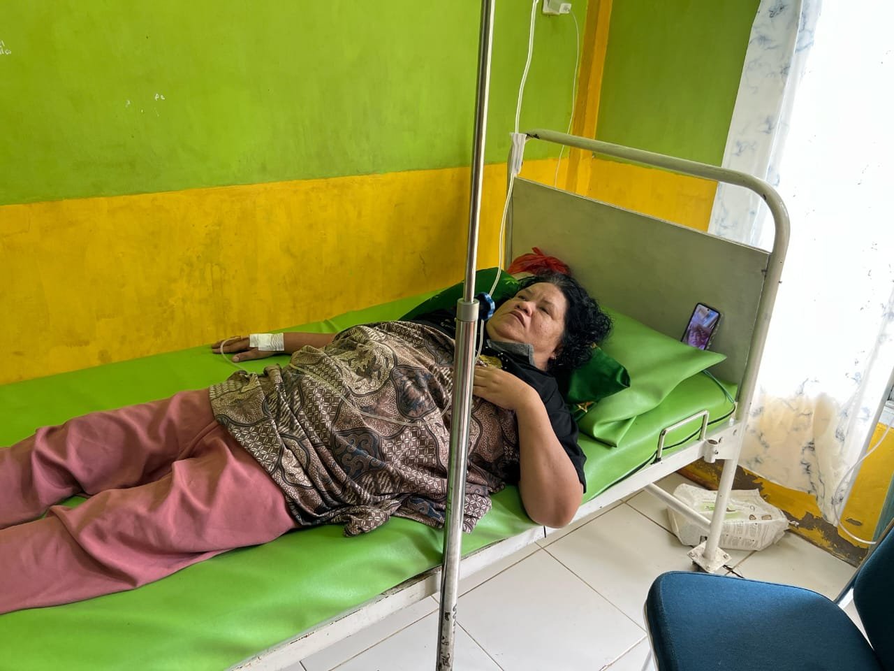 Angin Puting Beliung Terjang Batu Ampar, Satu Orang Dilarikan ke Puskesmas