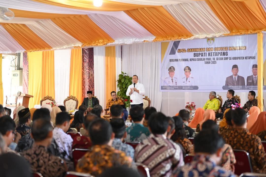 Dukung Pendidikan Berkualitas, Bupati Ketapang Luncurkan Program Beasiswa dan Buku Gratis