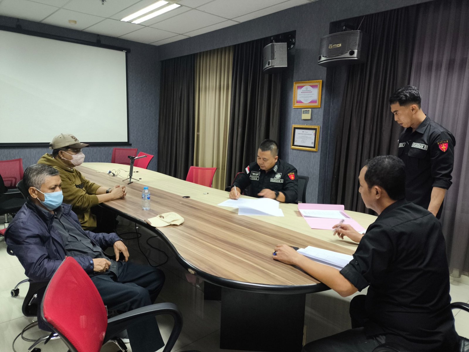 Tiga DPO Kasus Korupsi Tanah Bank Kalbar Menyerahkan Diri ke Jaksa