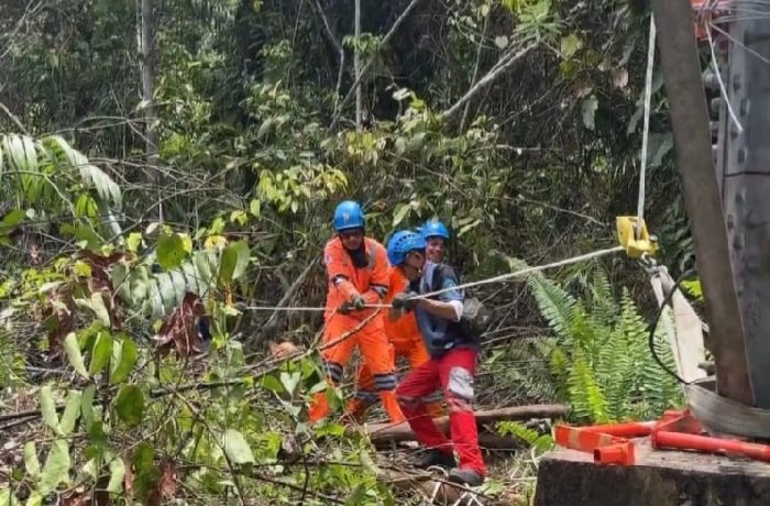 Relakan Momen Idul Fitri, PLN Berhasil Pulihkan Keandalan Sistem Buntok-Muara Teweh Setelah 84 Jam Tanpa Henti Berjuang di Tengah Cuaca Ekstrem