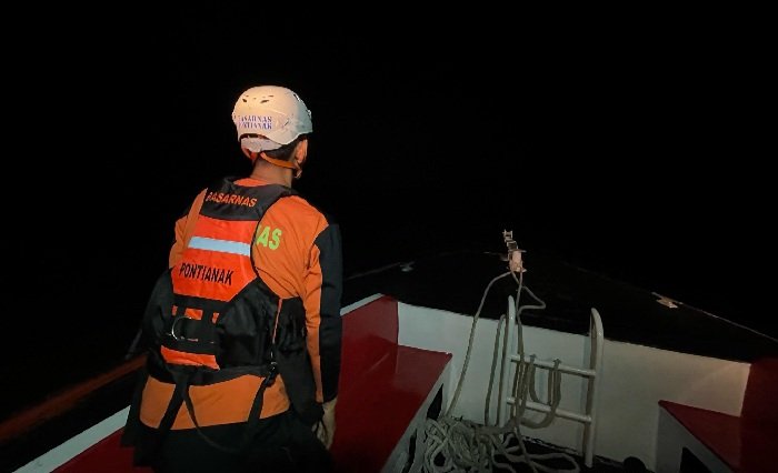 Ombak Besar Tenggelamkan Dua Kapal Motor dan Satu Speedboat, Empat Orang Hilang