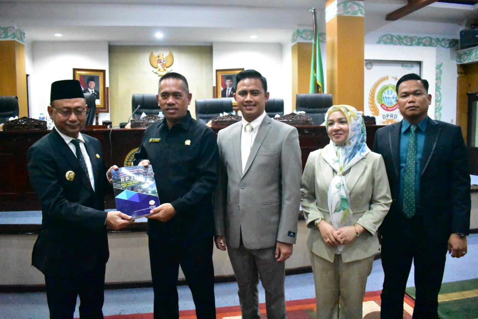 Sampaikan Pidato Raperda RPJMD Kota Pontianak 2025 - 2029, Edi Kamtono: Ada Tiga Misi Utama