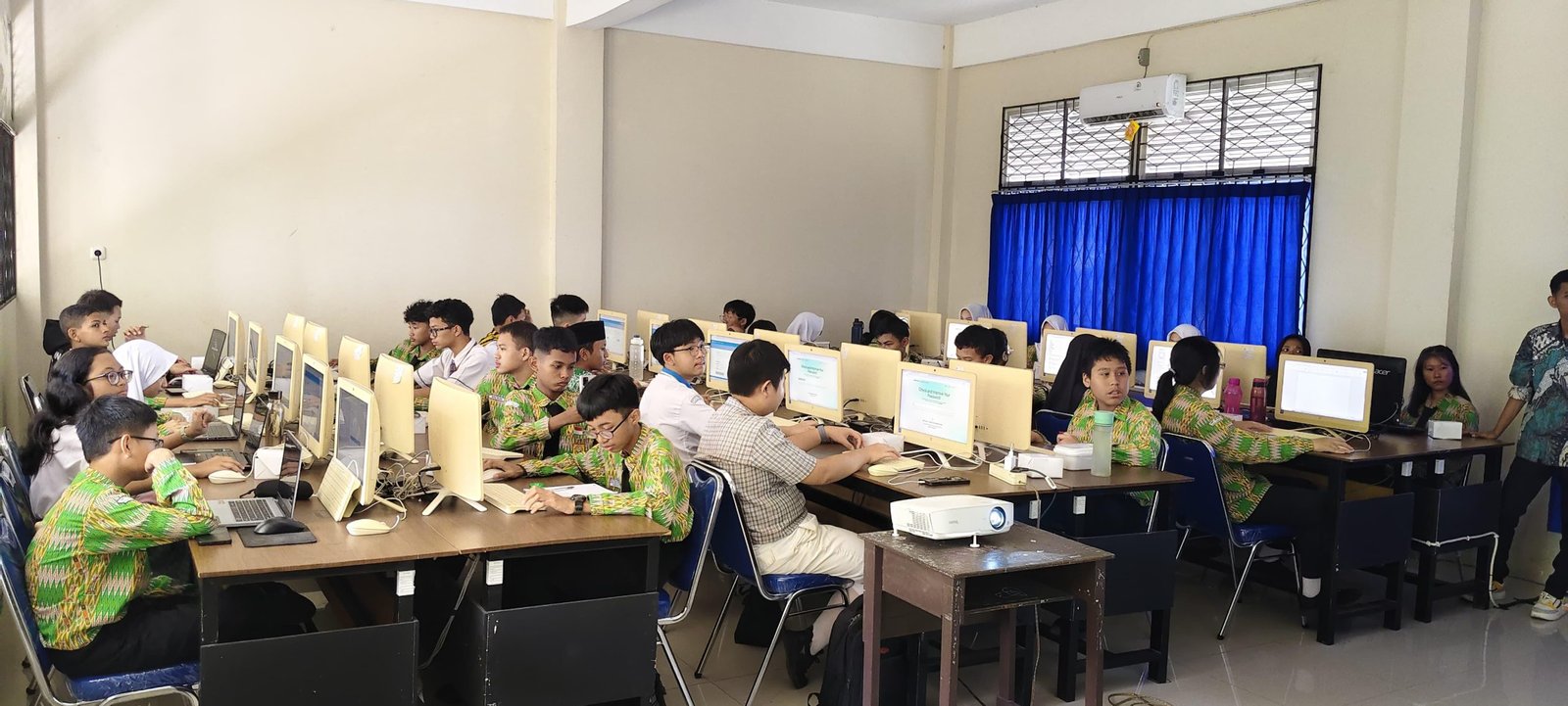 Kementerian Komdigi Gelar Thematic Academy Tentang Basic Cyber Security di Kota Pontianak