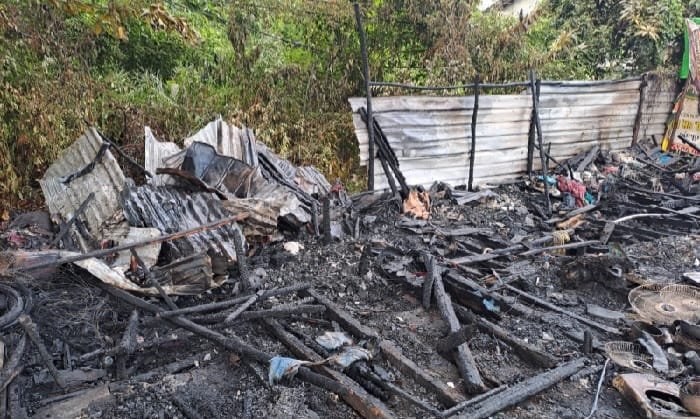 Pasutri di Pontianak Selamat dari Kebakaran Kios Tambal Ban Miliknya
