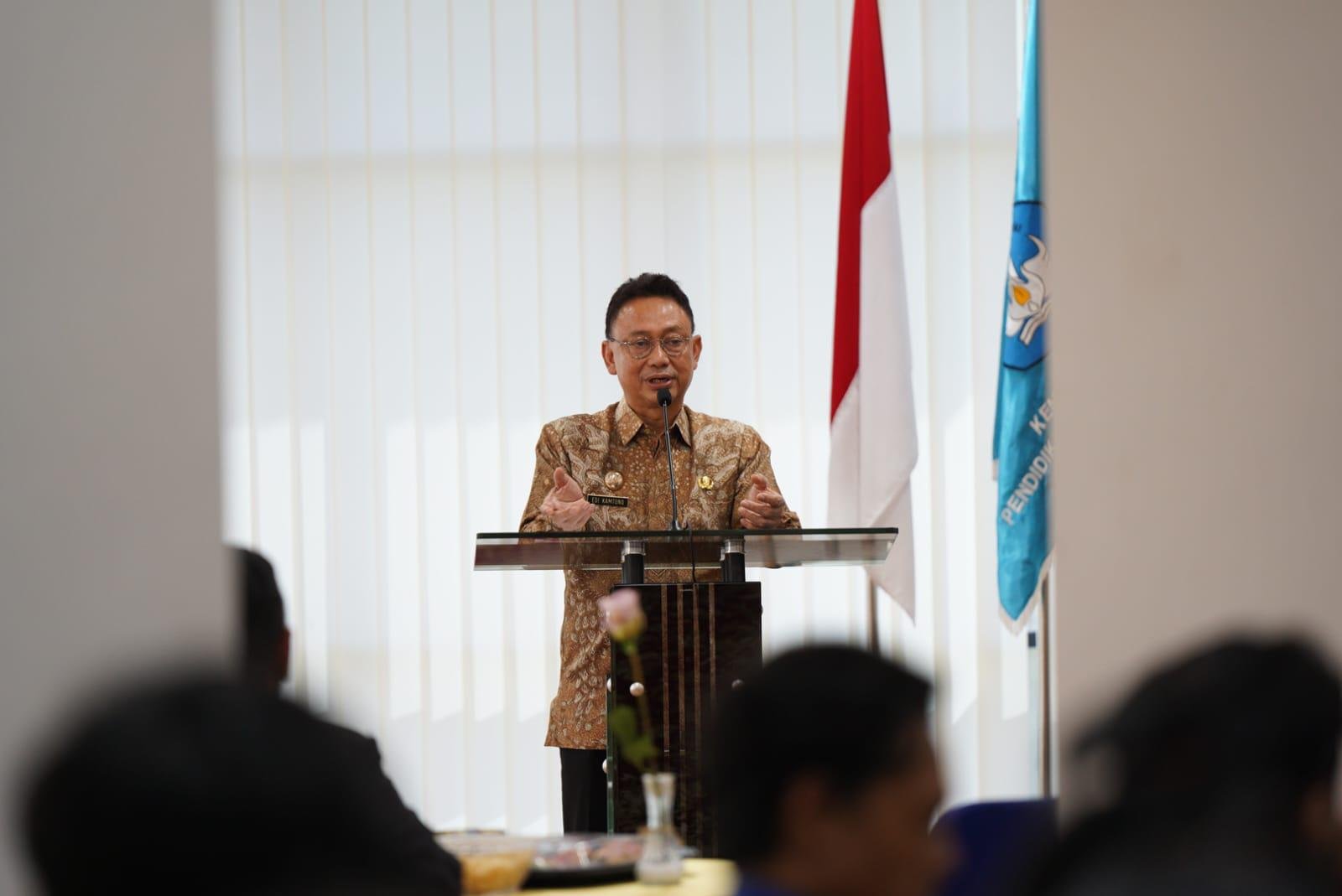 Edi Kamtono Paparkan Tantangan Pengelolaan Air di Pontianak