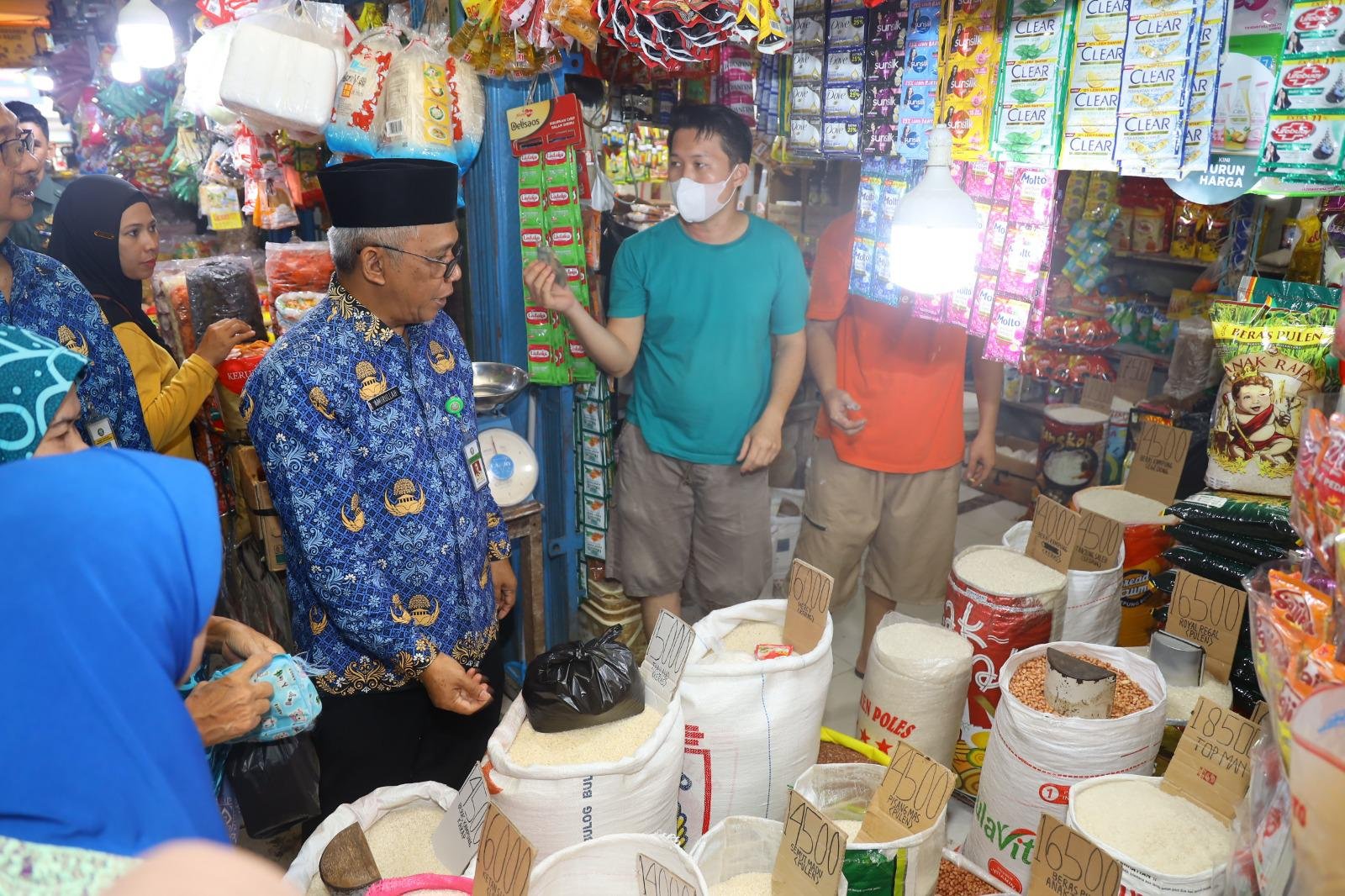 Jelang Iduladha, Satgas Pangan Pontianak Turun ke Pasar Pastikan Stok Bapok Aman