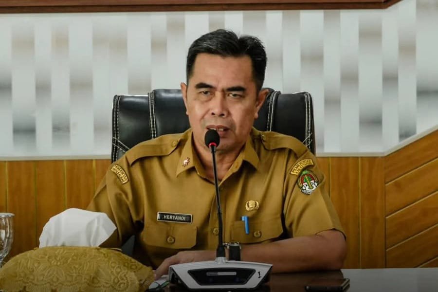 Heryandi Pimpin Rapat Percepatan Realisasi Anggaran Hibah 2025