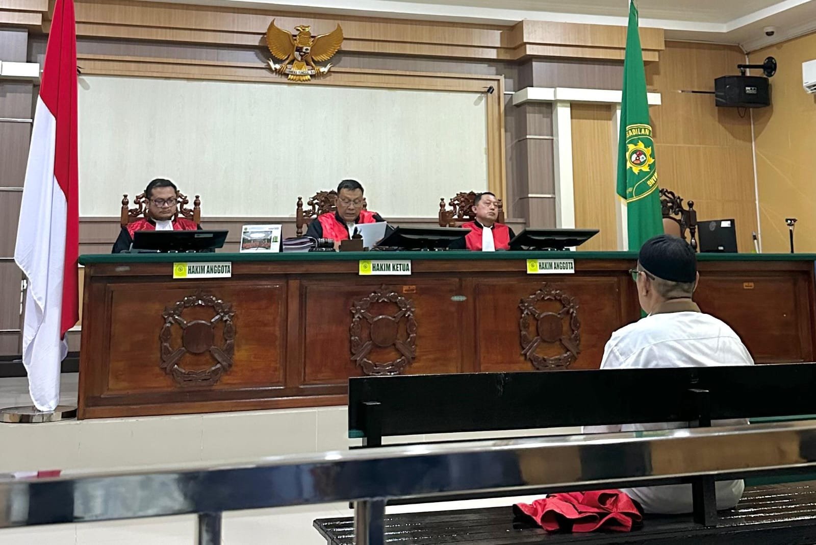 Eks Dewan Singkawang yang Cabuli Anak Bawah Umur Divonis Hakim 12 Tahun Penjara dan Denda Rp 2 Miliar