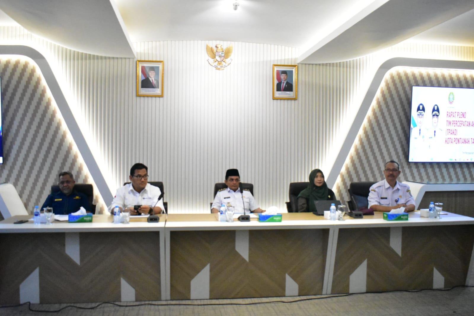 Bahasan Pimpin Rapat Pleno TPAKD, Fokus Tingkatkan Akses Keuangan UMKM