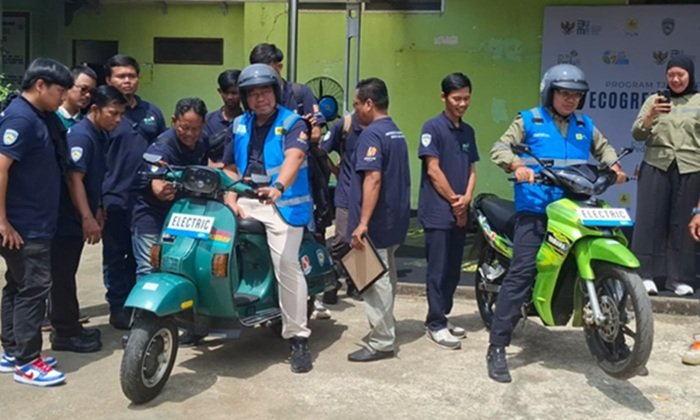 Dukung Net Zero Emission, PLN UIP Kalbar Gelar Pelatihan Konvensi Motor BBM ke Listrik