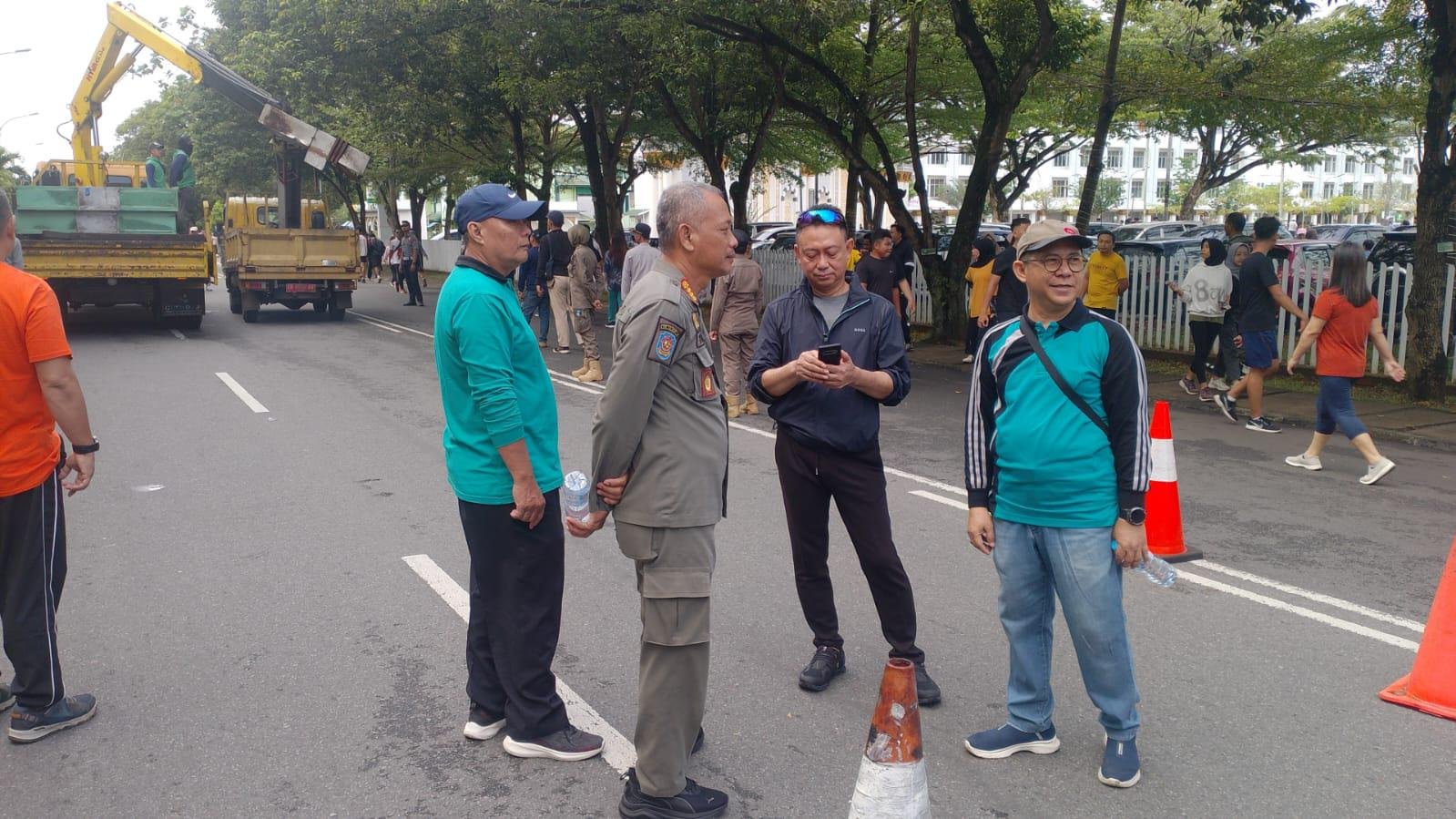 Tertibkan Papan Reklame di Ayani Pontianak, Edi Ingin Penataan Kota Lebih Rapi