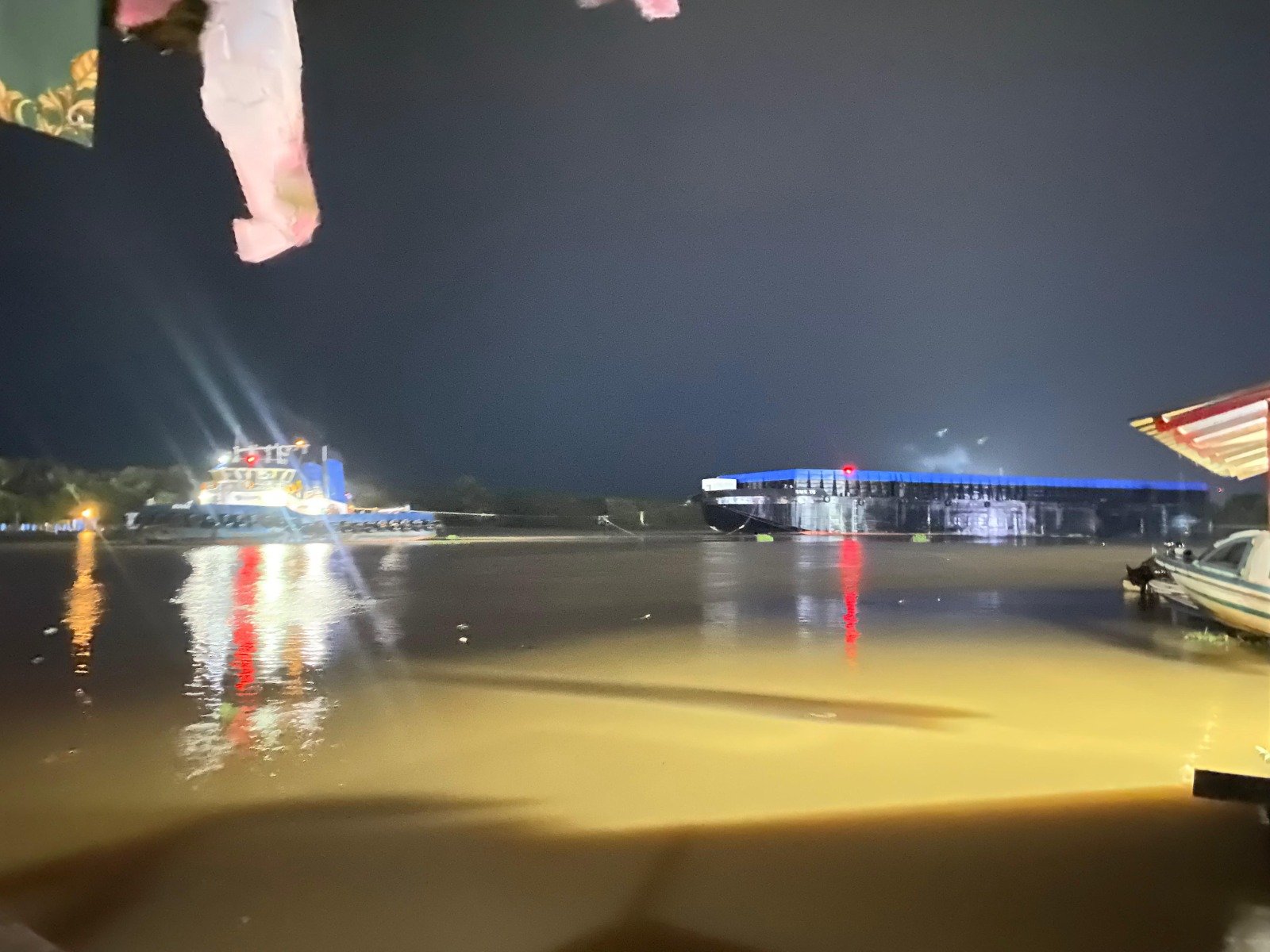 Laka Air di Sungai Kapuas, Tongkang Hantam Fasilitas Umum, Enam Speedboat Rusak