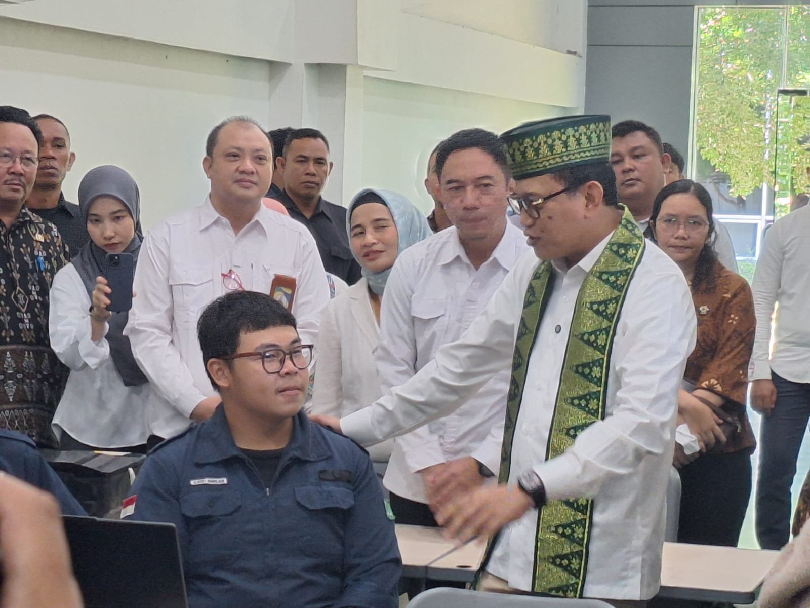 Menteri P2MI Dorong Siswa SMTI Pontianak Kerja ke Jepang