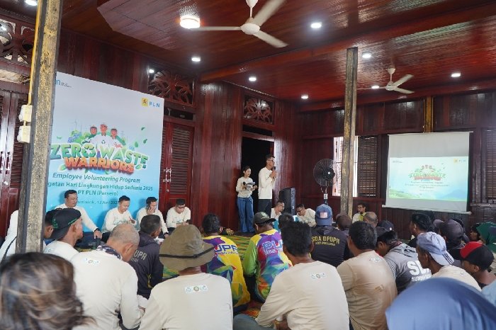Hari Lingkungan Hidup, PLN Libatkan Warga Pontianak dalam Workshop Pengolahan Sampah
