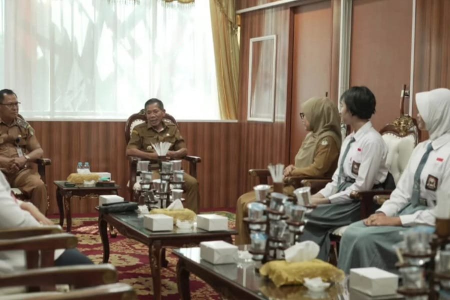 Wabup Jamhuri Lepas Dua Peserta Diklat Paskibraka Asal Ketapang