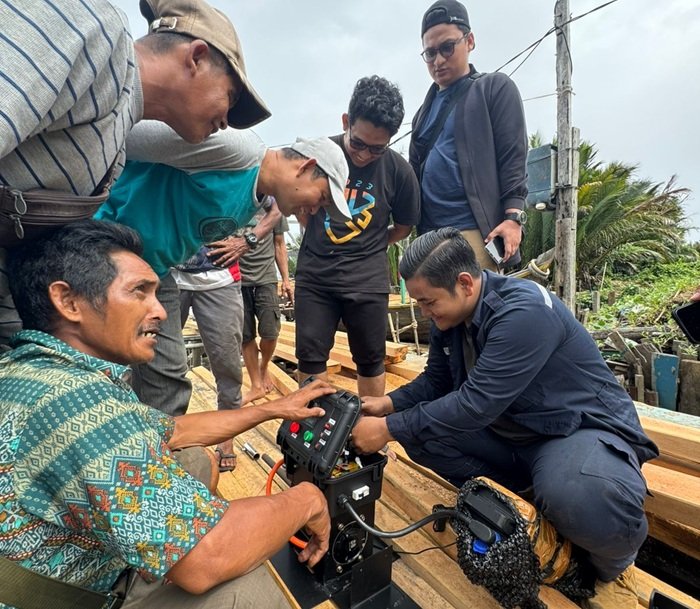 Edukasi Konversi BBM ke Listrik bagi Nelayan: PLN Buka Wawasan dan Peluang Hemat Energi di Sungai Kakap