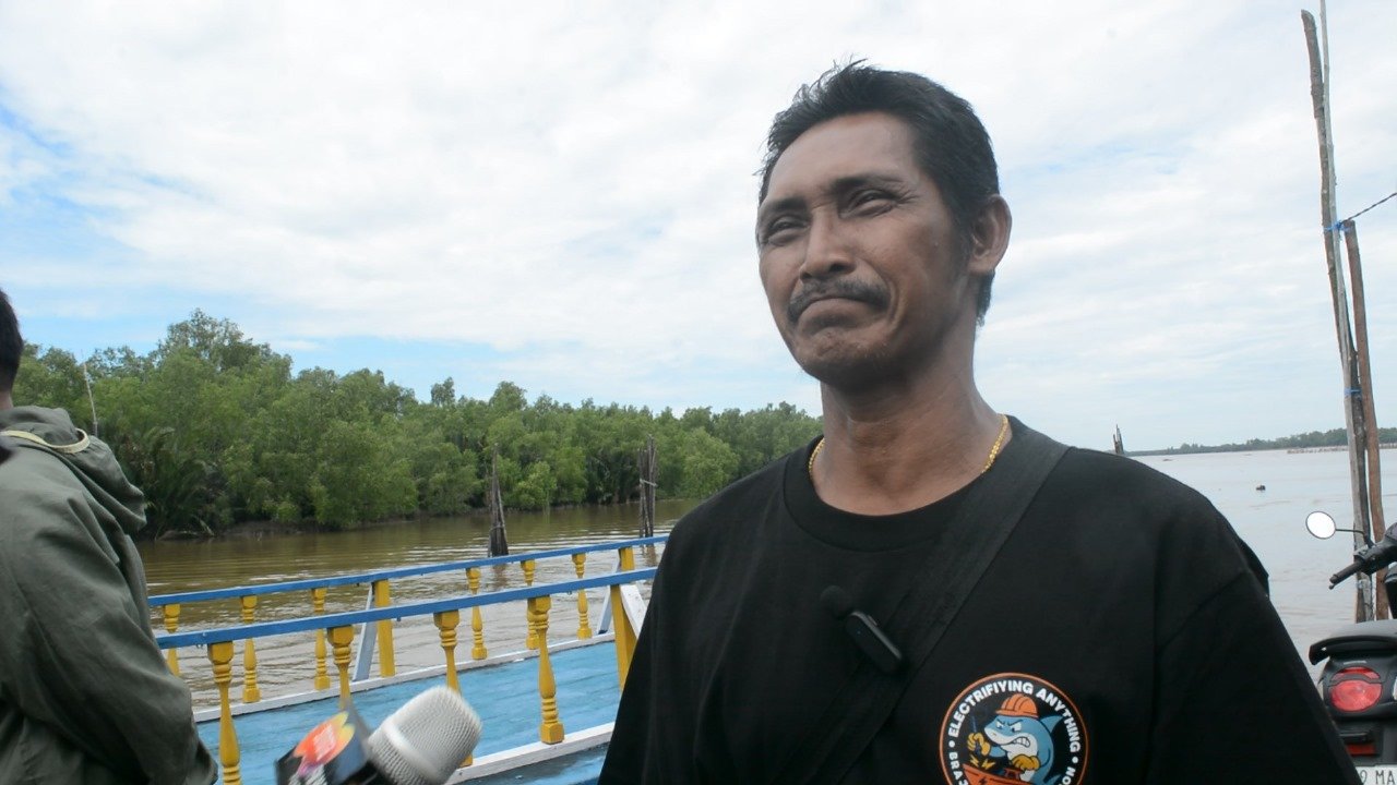 PLN UIP KLB Beri Bantuan Mesin Listrik, Nelayan Sungai Kakap Kini Bisa Berlayar Tanpa BBM