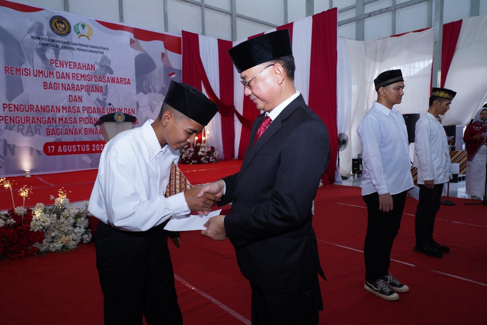 Edi Kamtono Serahkan Remisi kepada Warga Lapas Pontianak: Kesempatan Perbaikan Diri