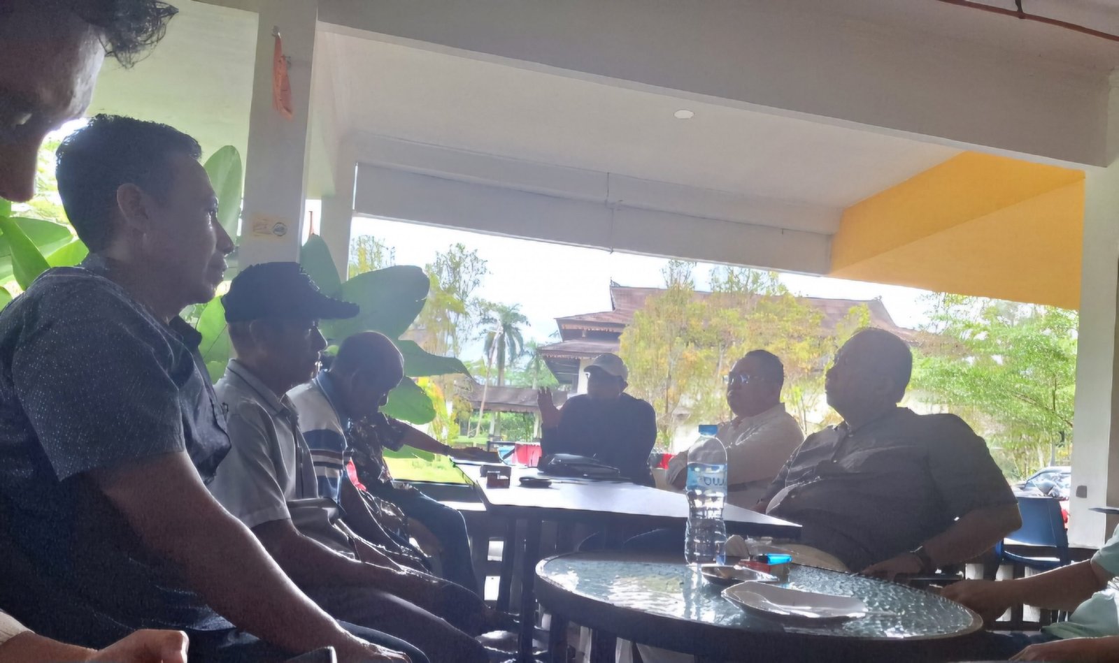 Warga, Untan dan Vendor Capai Beberapa Kesepakatan Soal Polemik Pemasangan Smart Parking di Auditorium