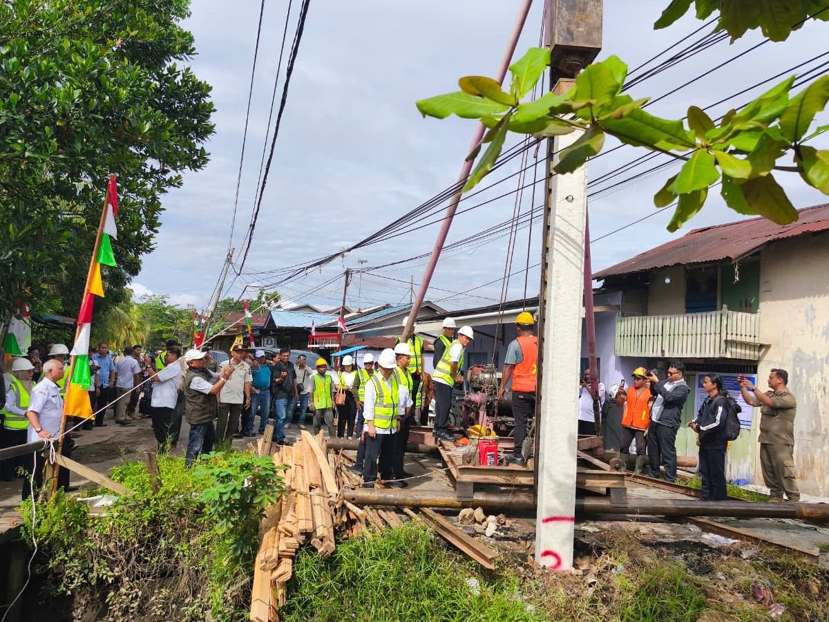 Bahasan Lakukan Pemancangan Tiang Pertama Jembatan Dharma Putra: Target Rampung Tahun Ini