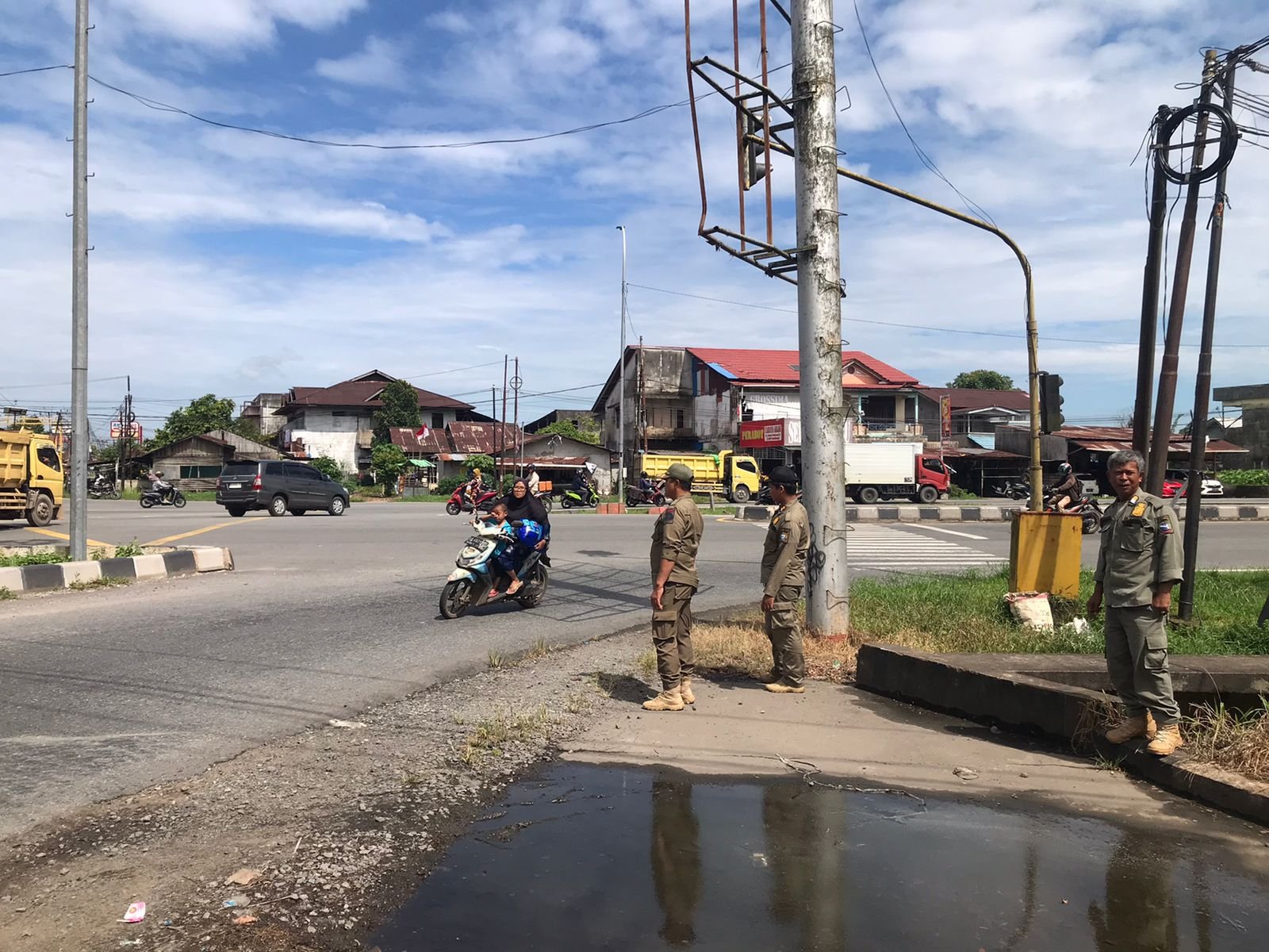 Jaga Tibum, Satpol PP Pontianak Perkuat Patroli di Simpang Traffic Light