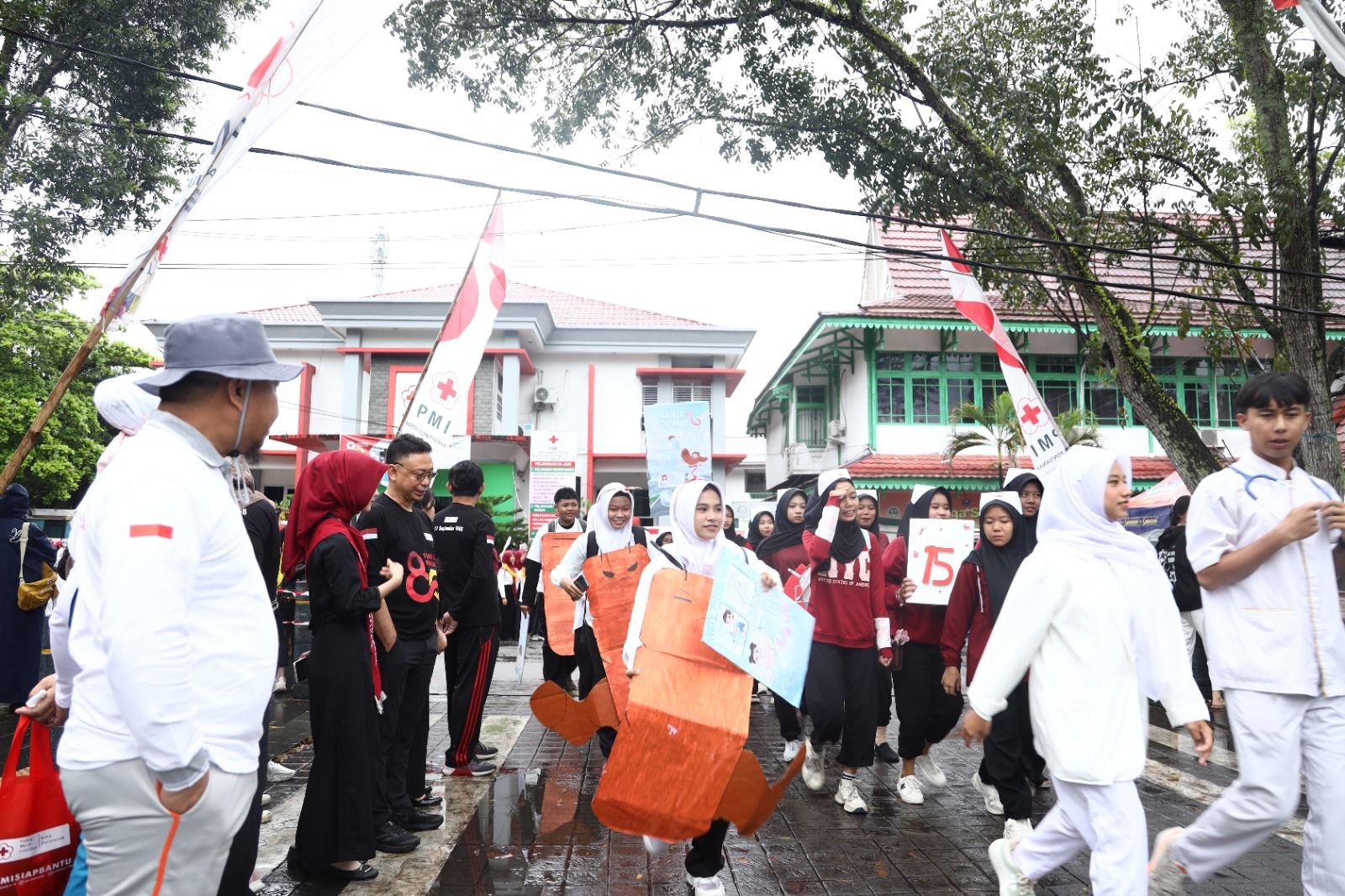 Karnaval HUT ke-80 PMI di Pontianak, Kampanyekan "Ayo Donor Darah"