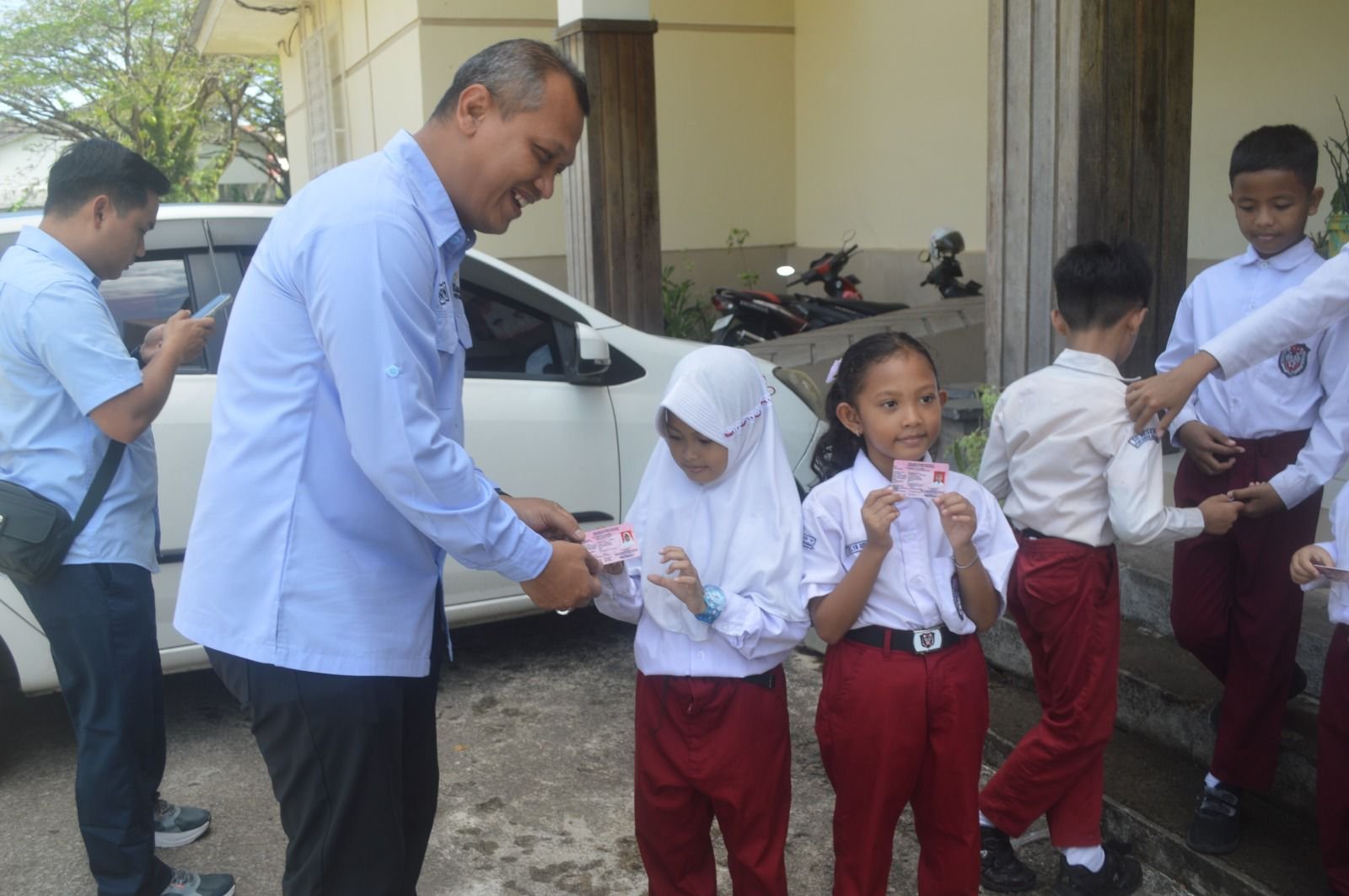 Siswa SDN 15 Pontianak Selatan Kini Miliki KIA, Kolaborasi bersama Kejati, Kejari dan Disdukcapil