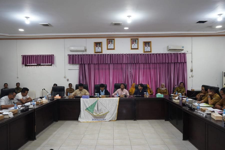 Pertegas 9 Poin Tuntutan, Himakatra Ketapang dan Pontianak Audiensi ke DPRD KKU