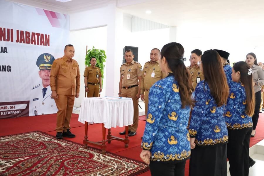 Bupati Alexander Lantik 137 PPPK Formasi 2024