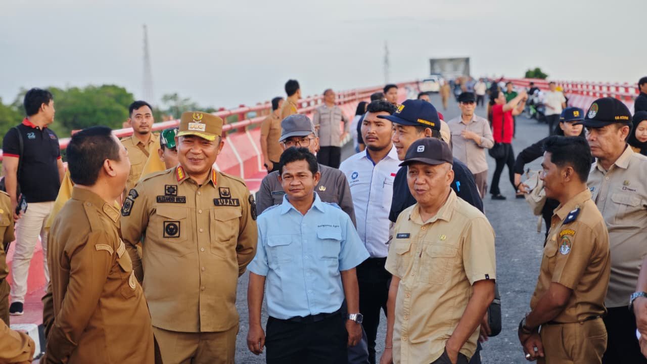 Pemkab Ketapang Gandeng CSR Perusahaan Bangun Jalan Akses Antar Provinsi