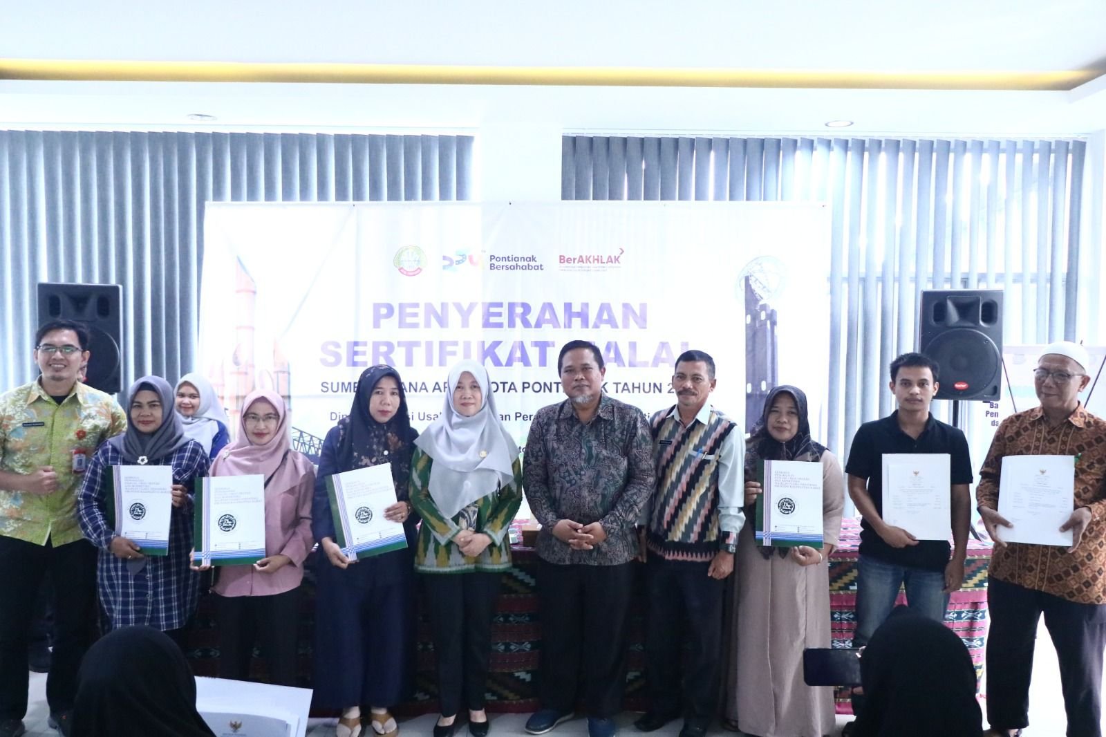 Tingkatkan Promosi dan Kepercayaan, 40 UMKM di Pontianak Kantongi Sertifikat Halal