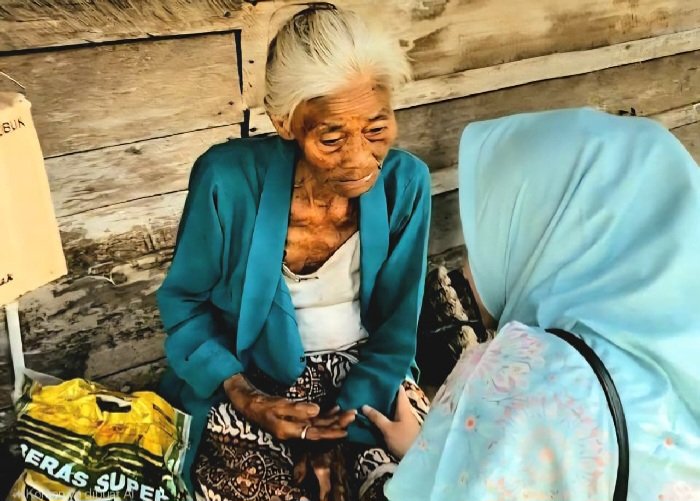 PLN Hadir untuk Rakyat Lewat Bantuan Bahan Baku Makanan di Kotawaringin Barat
