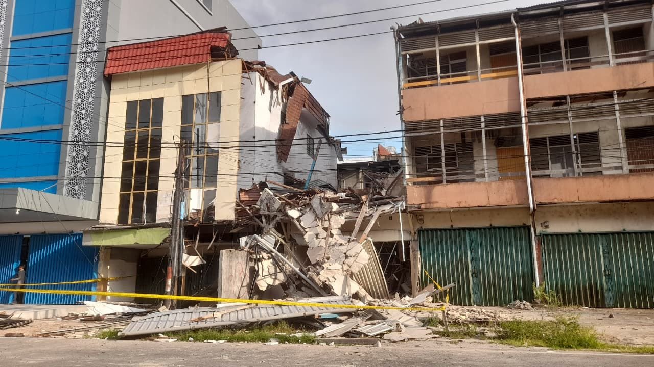 Wali Kota Pontianak Tanggapi Ruko Roboh di Jalan Sisingamangaraja